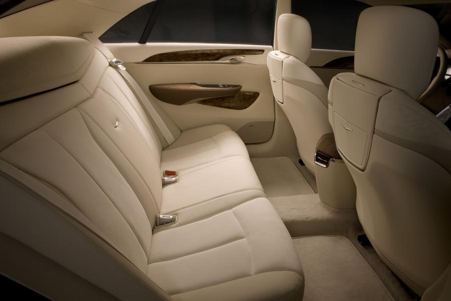  Cadillac XTS Platinum concept 2010 года  (фото 5 из 16)